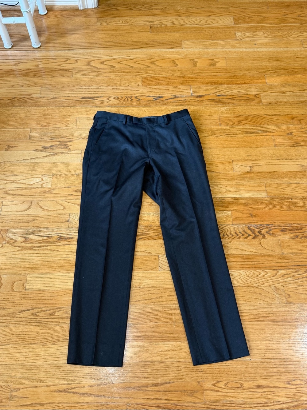 Hugo Boss Charcoal Gray Dress Pants | Men’s 30R | Tailored Flat Front